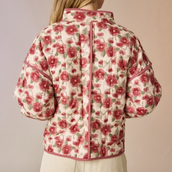❌SOLD OUT❌ IN BLOOM FLORAL PUFFER JACKET - Picture 3 of 3